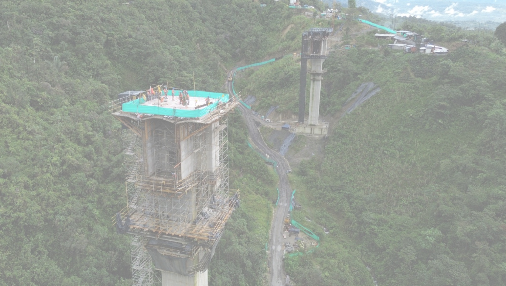 Obra civil — puente en construcción